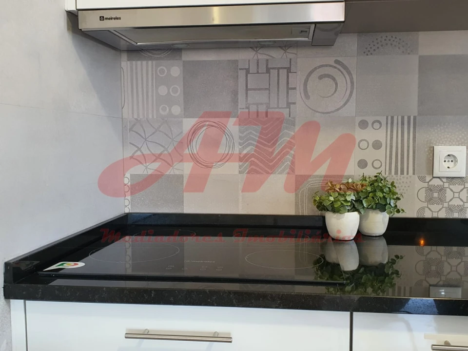 Apartamento T2 para Venda em Benfica Foto 6