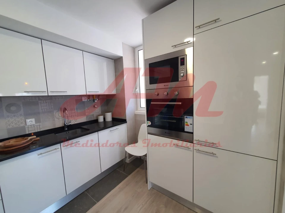 Apartamento T2 para Venda em Benfica Foto 8