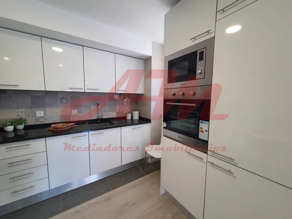Apartamento T2 para Venda em Benfica Foto 5