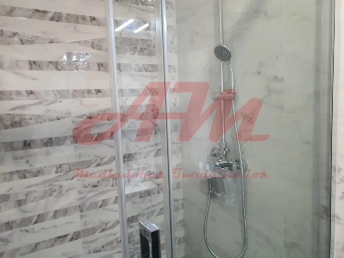Apartamento T2 para Venda em Benfica Foto 24