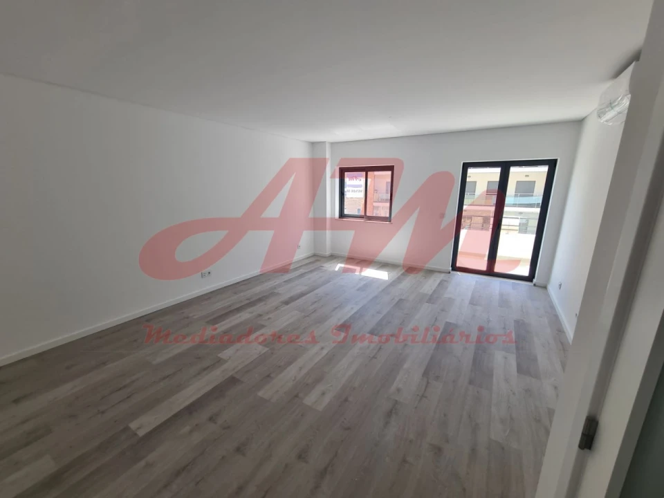 Apartamento T2 para Venda em Mina de Água Foto 3