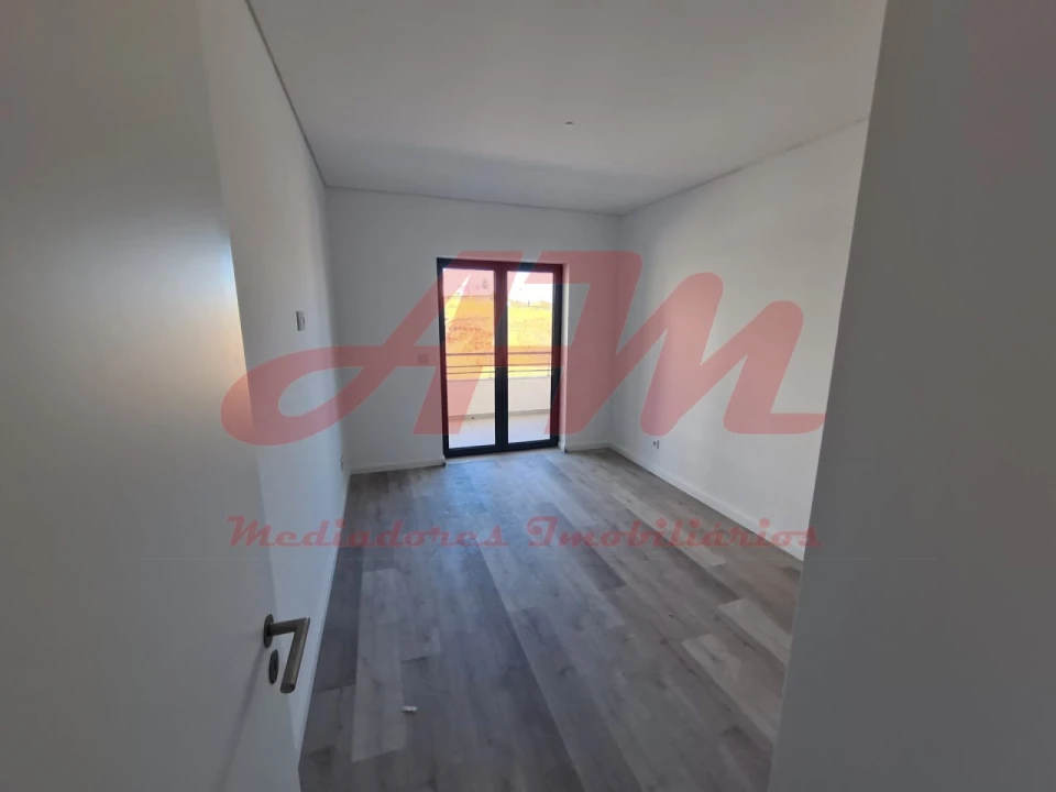 Apartamento T2 para Venda em Mina de Água Foto 6