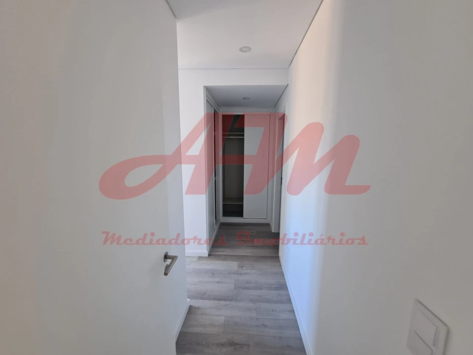 Apartamento T2 para Venda em Mina de Água Foto 9