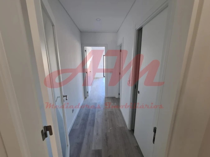 Apartamento T2 para Venda em Mina de Água Foto 5