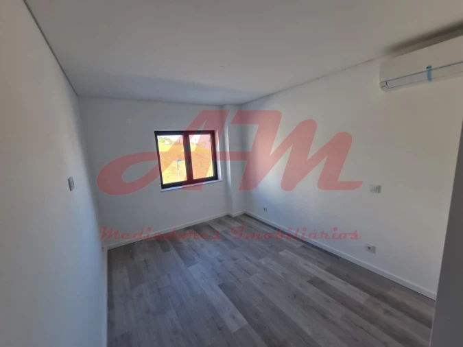 Apartamento T2 para Venda em Mina de Água Foto 11
