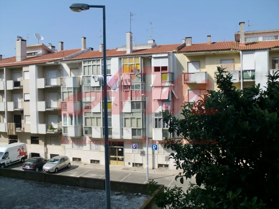 Apartamento T3 para Venda em Massamá e Monte Abraão Foto 11