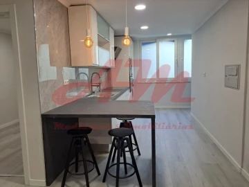 Apartamento T2 para Venda em Benfica