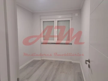 Apartamento T2 para Venda em Benfica
