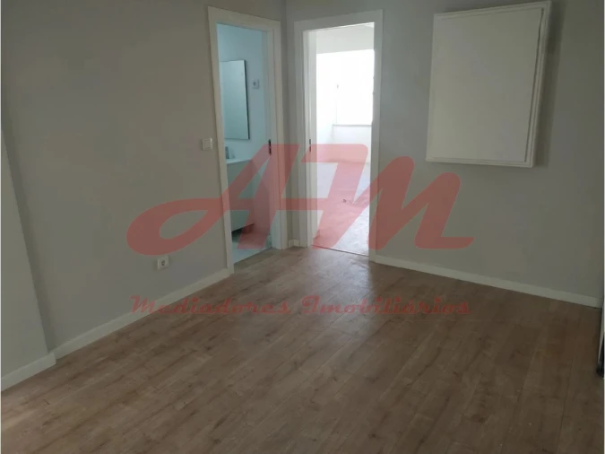 Apartamento T3 para Venda em Águas Livres Foto 19