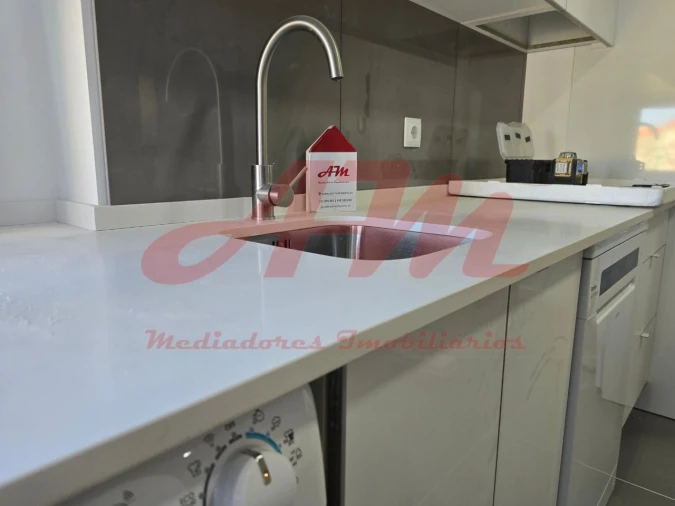 Apartamento T3 para Venda em Águas Livres Foto 1