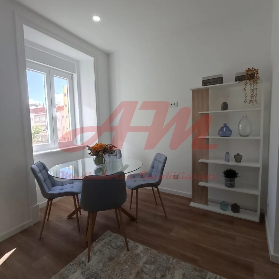 Apartamento T3 para Venda em Carnide Foto 5