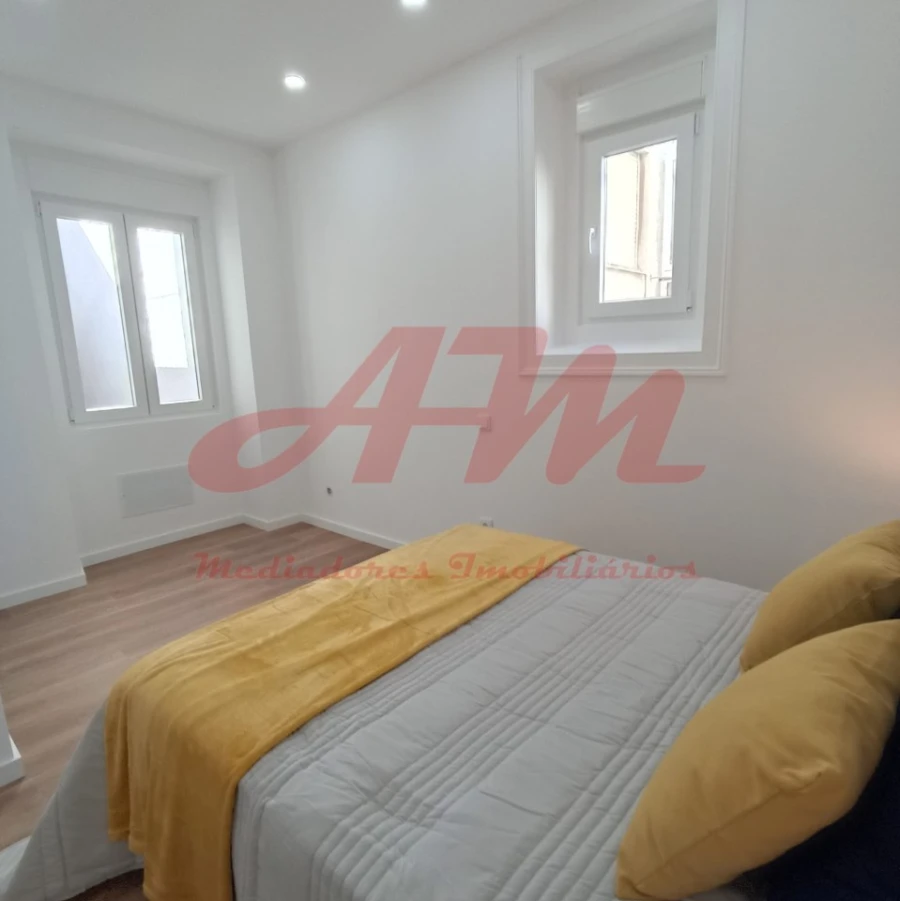 Apartamento T3 para Venda em Carnide Foto 9