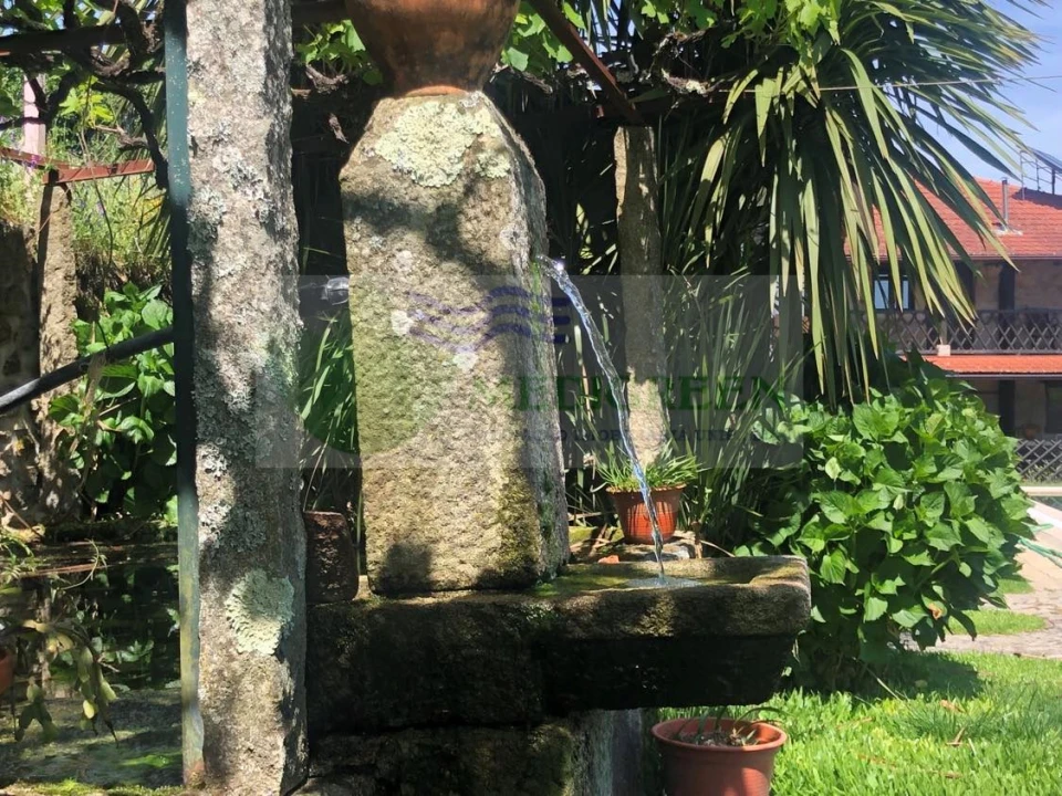 Moradia T3 para Venda em Couto de Esteves Foto 18