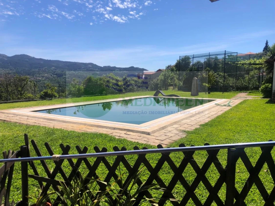 Moradia T3 para Venda em Couto de Esteves Foto 28