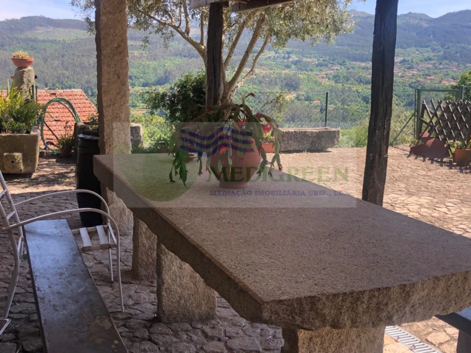 Moradia T3 para Venda em Couto de Esteves Foto 6