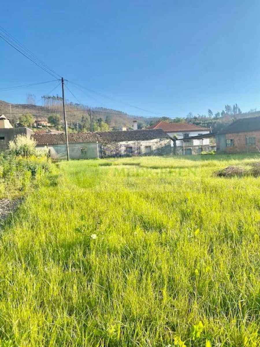 Terreno para Venda em Cedrim e Paradela