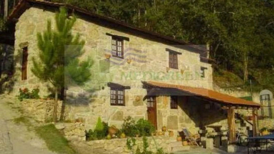 Moradia T2 para Venda em Couto de Esteves