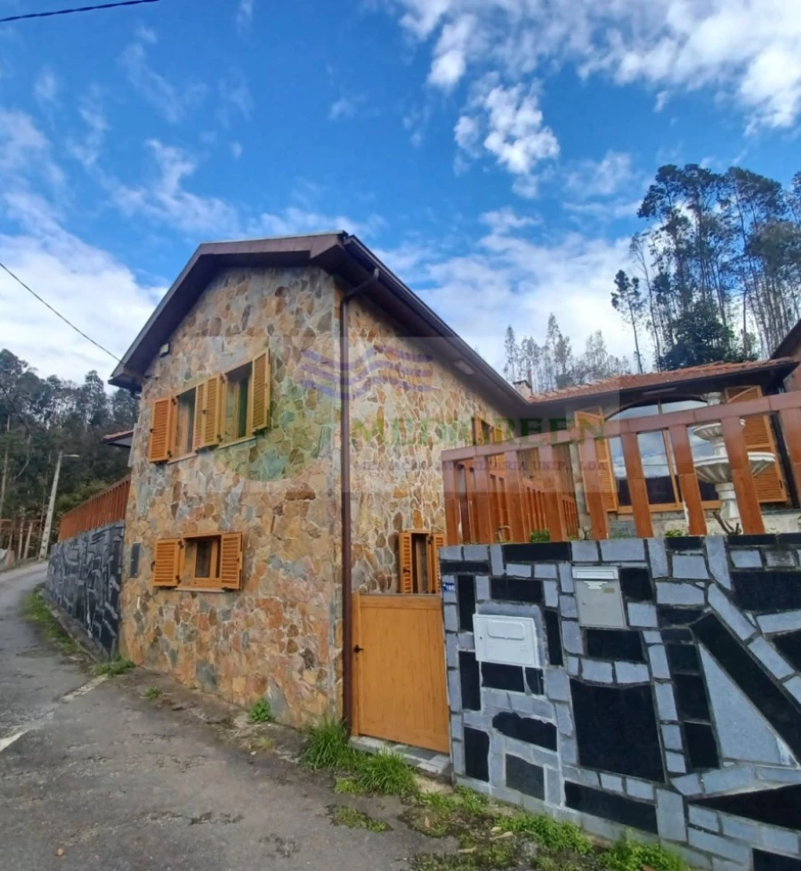 Moradia T3 para Venda em Silva Escura e Dornelas Foto 2