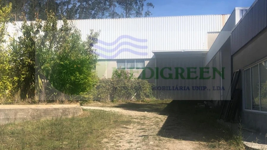 Armazém para Venda em Silva Escura e Dornelas