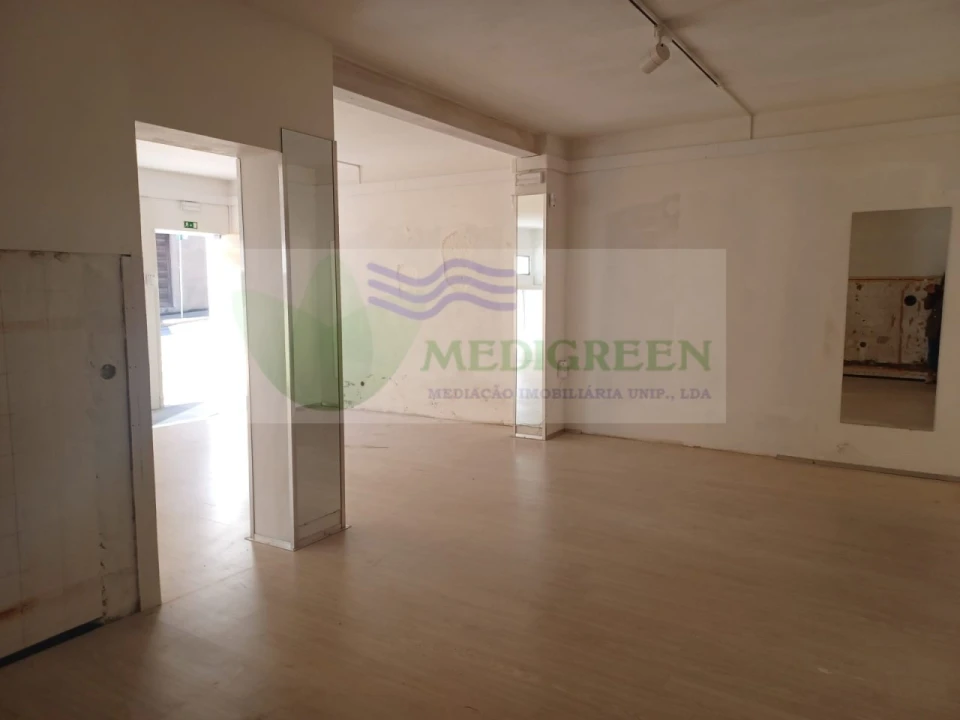 Loja para Arrendamento em Sever do Vouga Foto 5