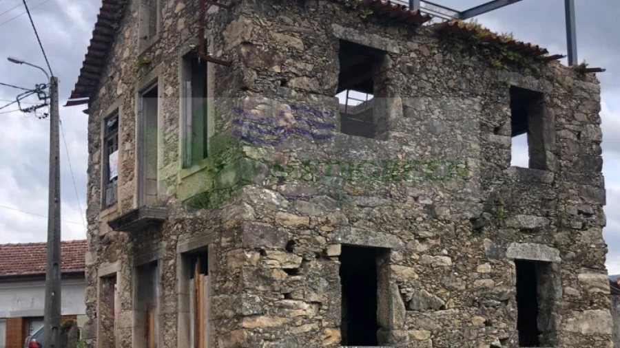 Moradia T3 para Venda em Pessegueiro do Vouga