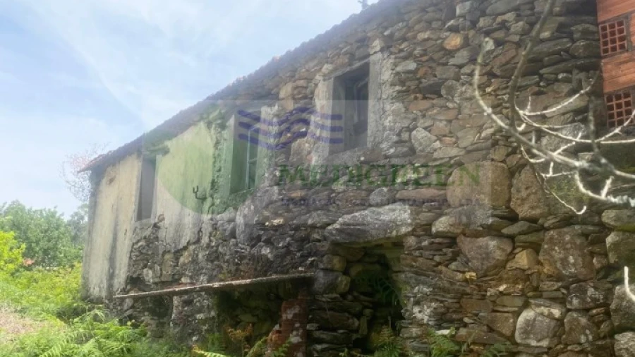 Moradia para Venda em Silva Escura e Dornelas
