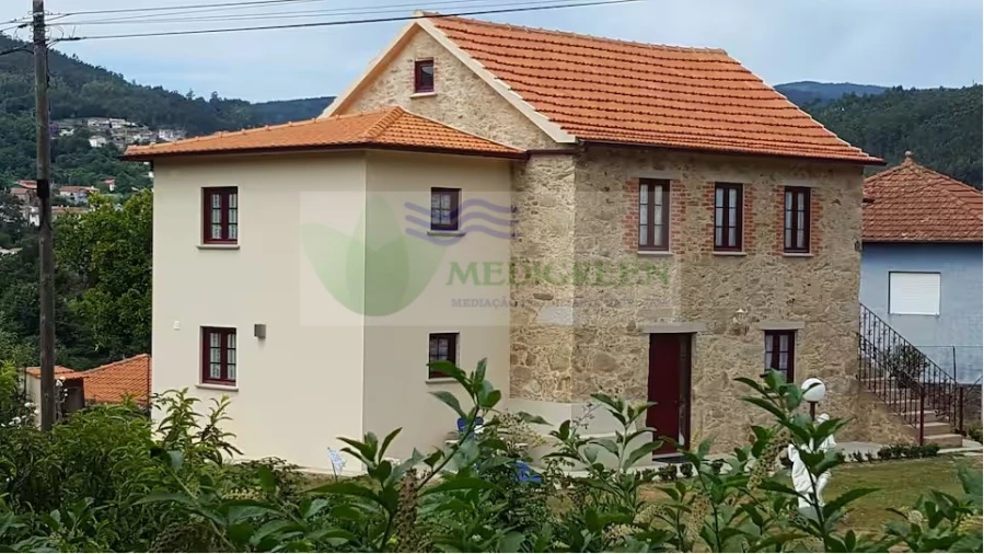 Moradia T5 para Venda em Cedrim e Paradela Foto 2