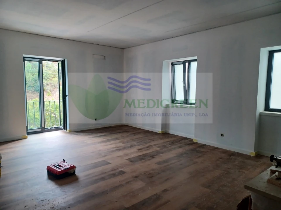 Apartamento T2 para Venda em Pessegueiro do Vouga Foto 3