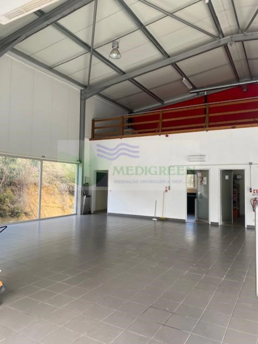 Armazém para Venda em Talhadas Foto 4