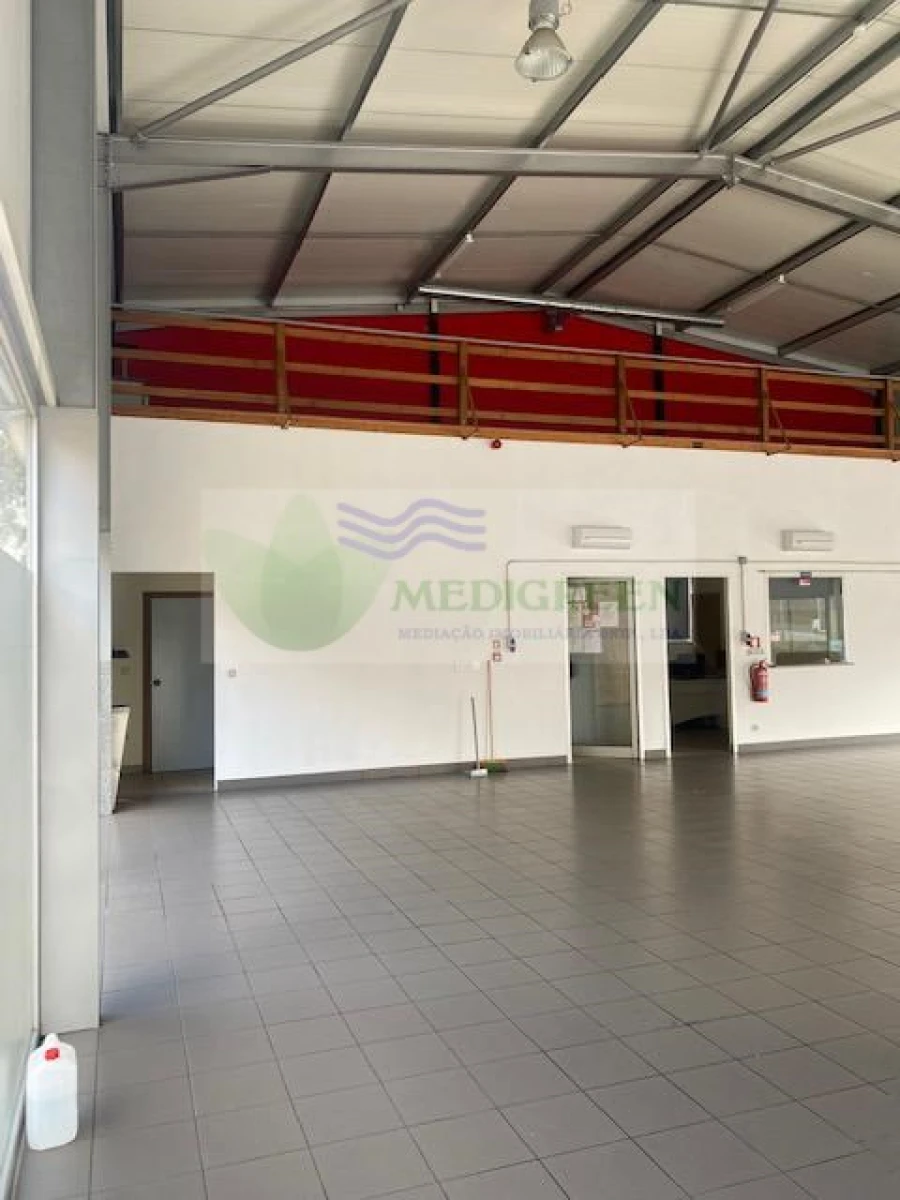 Armazém para Venda em Talhadas Foto 6