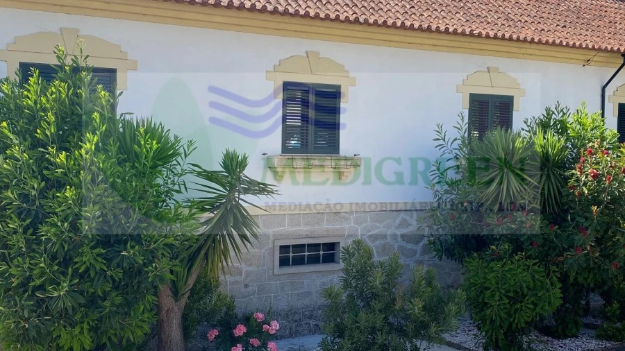 Moradia T4 para Venda em Pessegueiro do Vouga