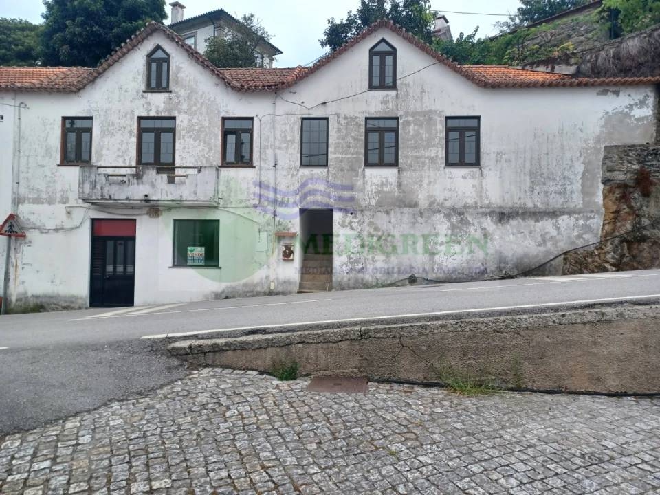 Moradia T2 para Venda em Rocas do Vouga Foto 1