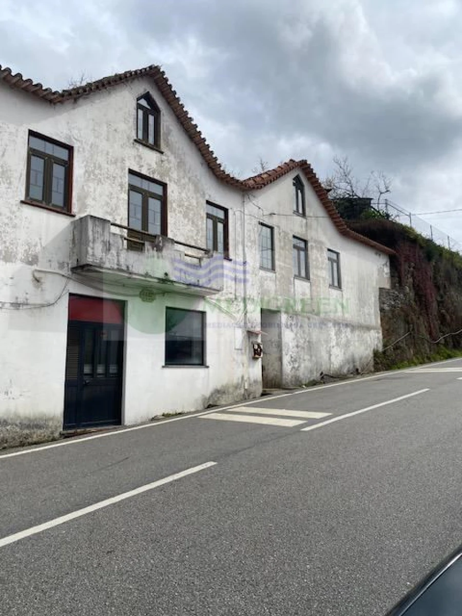 Moradia T2 para Venda em Rocas do Vouga Foto 1