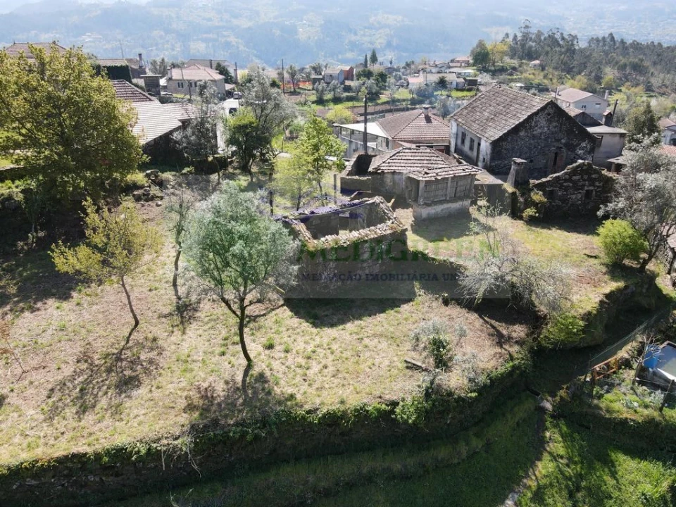 Moradia T3 para Venda em Couto de Esteves Foto 5