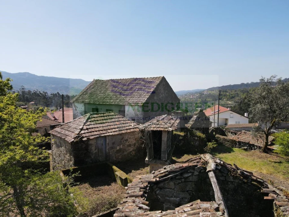 Moradia T3 para Venda em Couto de Esteves Foto 9