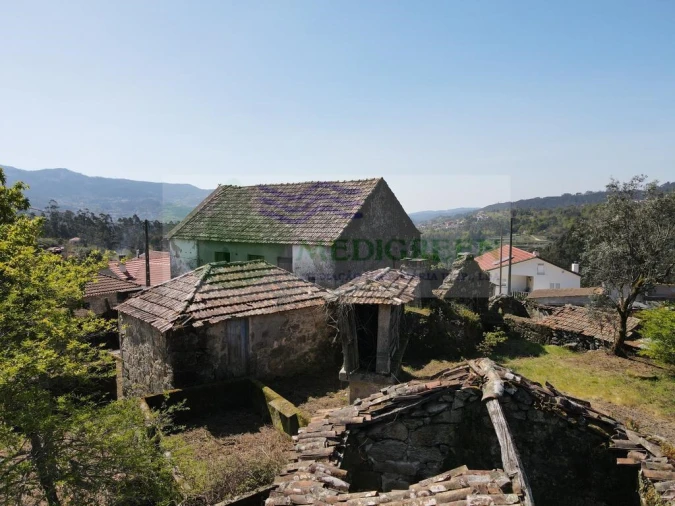 Moradia T3 para Venda em Couto de Esteves Foto 9