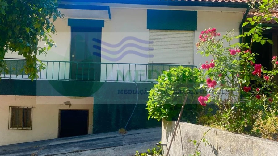 Moradia T2 para Venda em Cedrim e Paradela