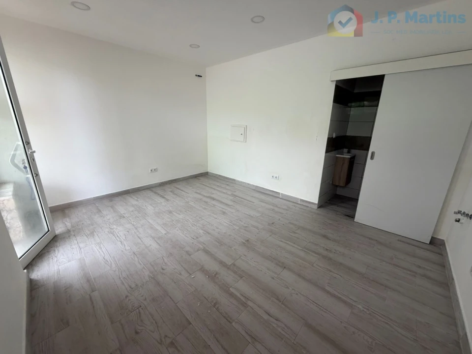 Loja para Venda em Alto do Seixalinho, Santo André e Verderena Foto 3