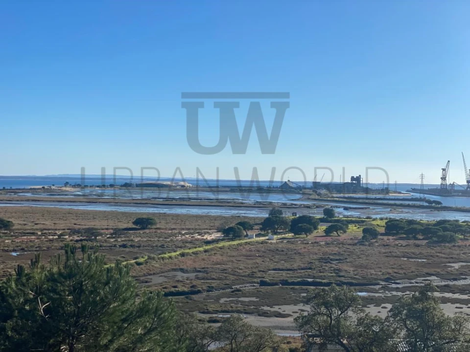 Terreno Comércio / Armazém para Venda em União das Freguesias de Setúbal Foto 2