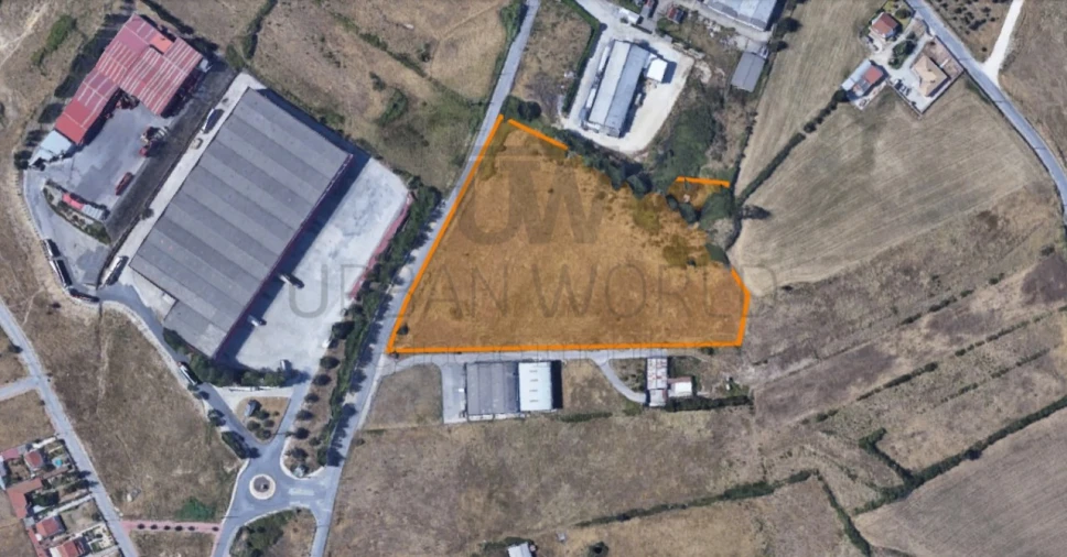 Terreno Comércio / Armazém para Venda em Fanhões Foto 3