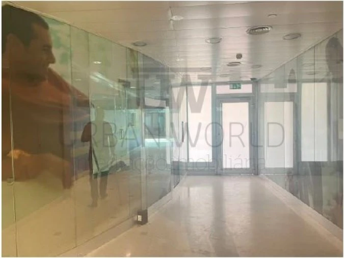 Prédio para Venda em Algés, Linda-A-Velha e Cruz Quebrada-Dafundo Foto 4