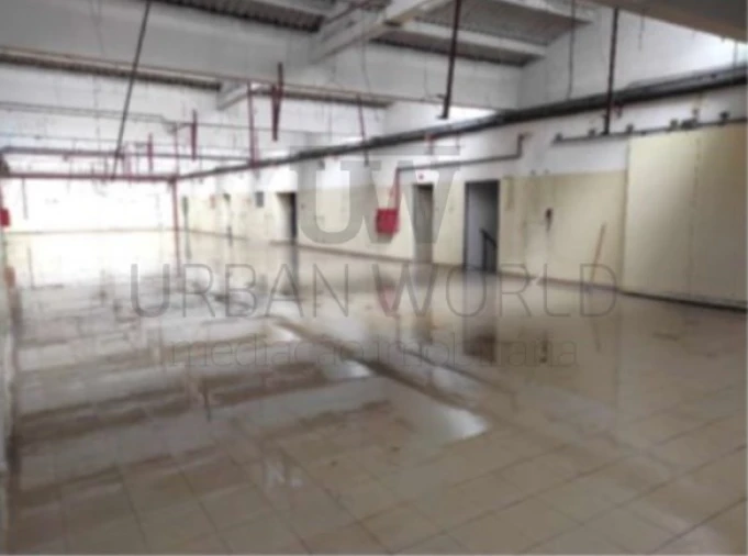 Armazém para Venda em Alfragide Foto 3