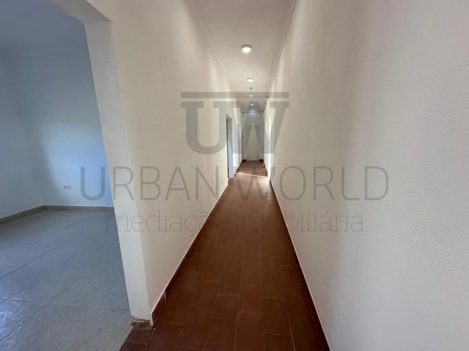 Armazém para Arrendamento em Rio de Moinhos Foto 16