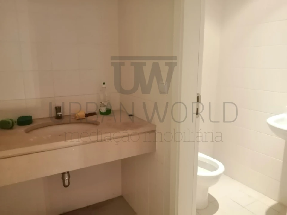 Loja para Venda em Algés, Linda-A-Velha e Cruz Quebrada-Dafundo Foto 7