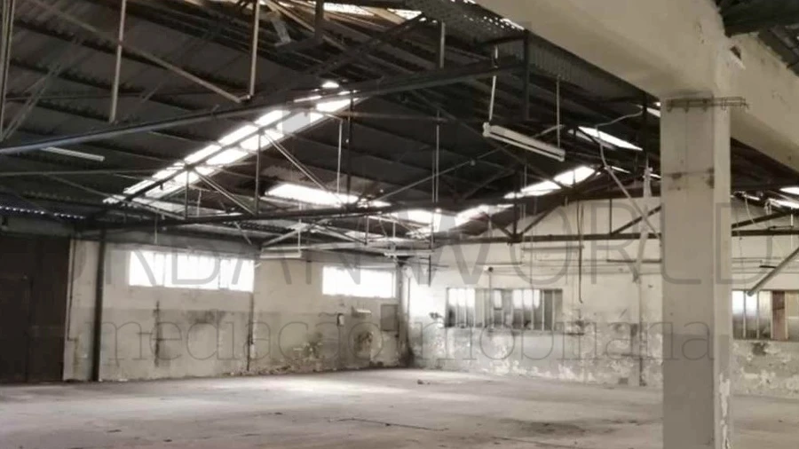 Armazém para Venda em Perafita, Lavra e Santa Cruz do Bispo