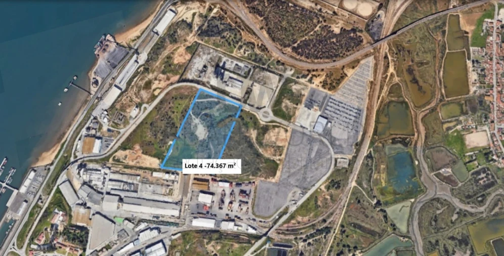 Terreno Comércio / Armazém para Venda em Sado Foto 2