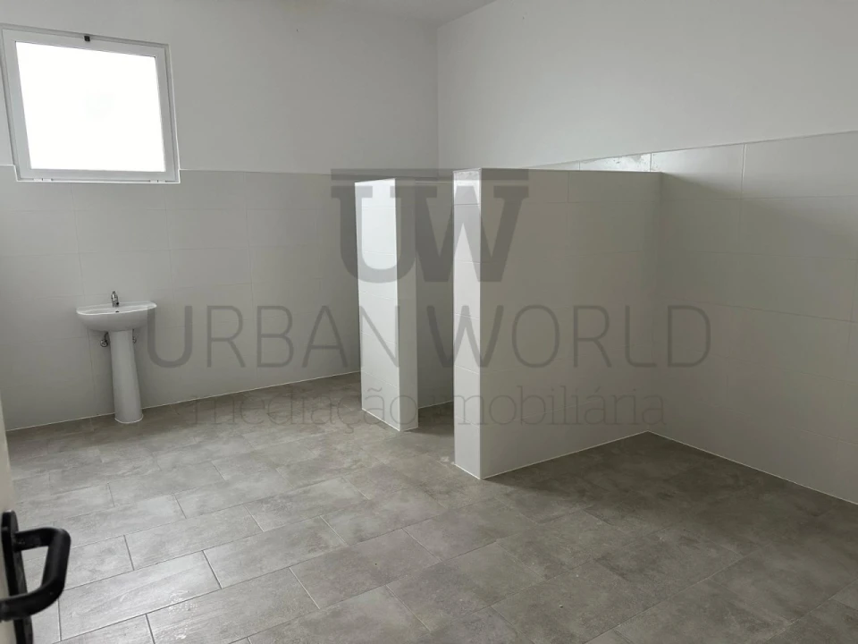 Armazém para Venda em Rio de Moinhos Foto 39