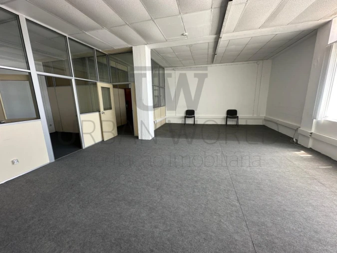 Escritório para Arrendamento em Mafra