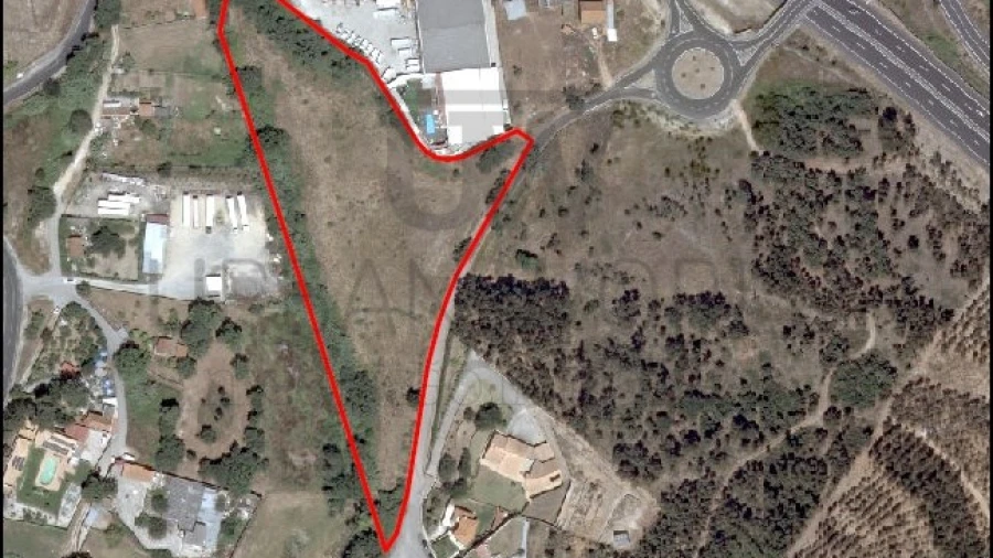 Terreno Comércio / Armazém para Venda em Milharado