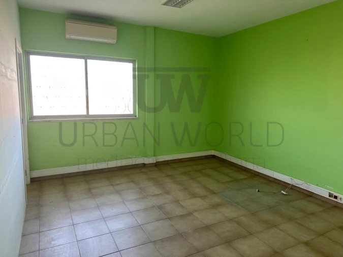 Armazém para Venda em Salvaterra de Magos e Foros de Salvaterra Foto 22